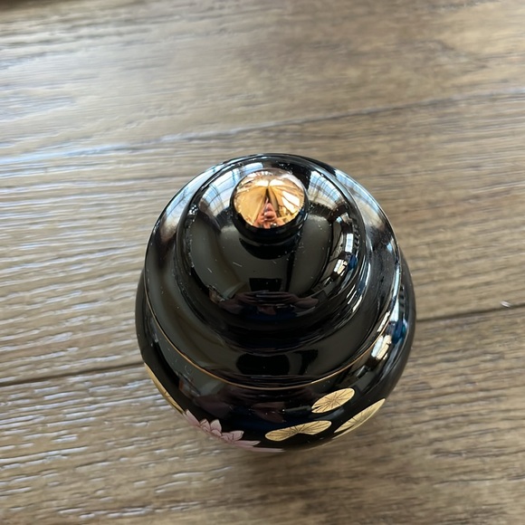 Lotus Otagiri Japan Lidded Black With Gold and Pink Flower Urn - Picture 7 of 8